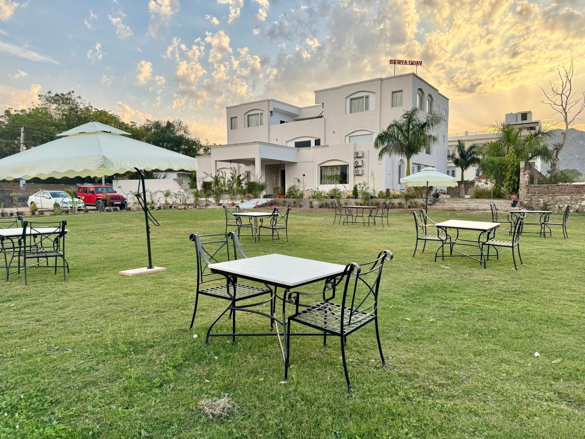 Surya Uday Villa Udaipur Exterior foto